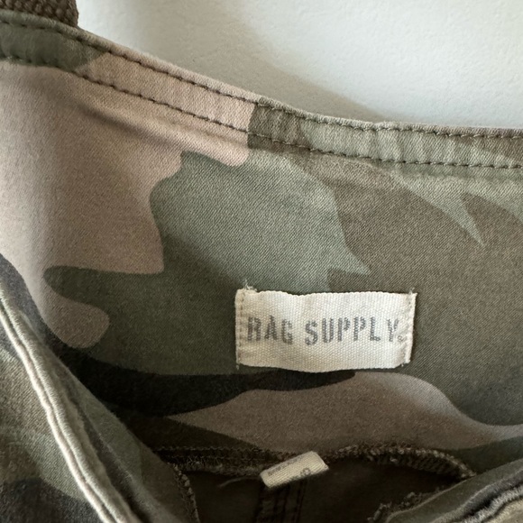 Camo overalls with adjustable straps/waist. Large Pockets! Size S - Picture 5 of 5